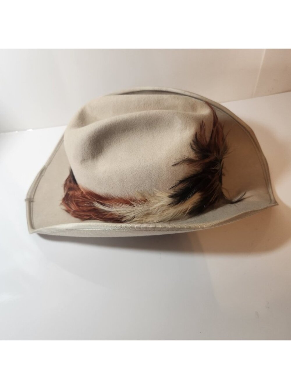 Smithbilt Calgary Canada Tan Felt Cowboy Hat Feather Band Size 7 1/8 Western